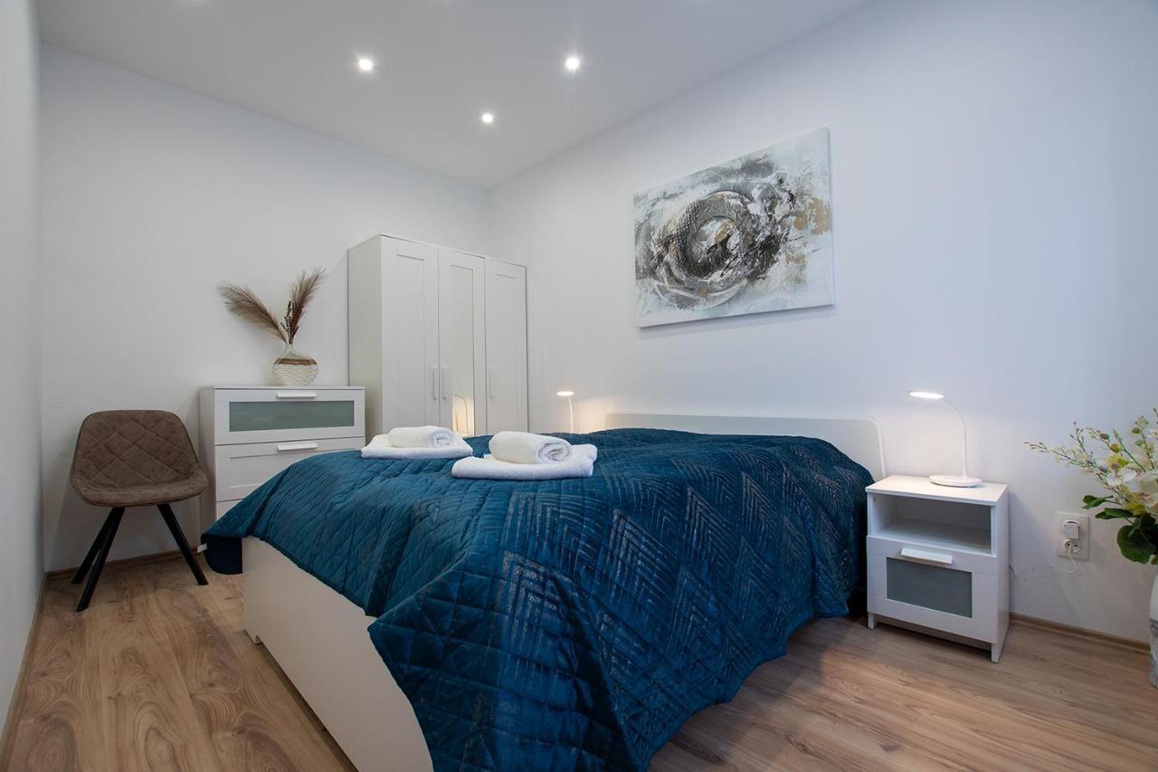Zora Lak Apartment Sopron Luaran gambar